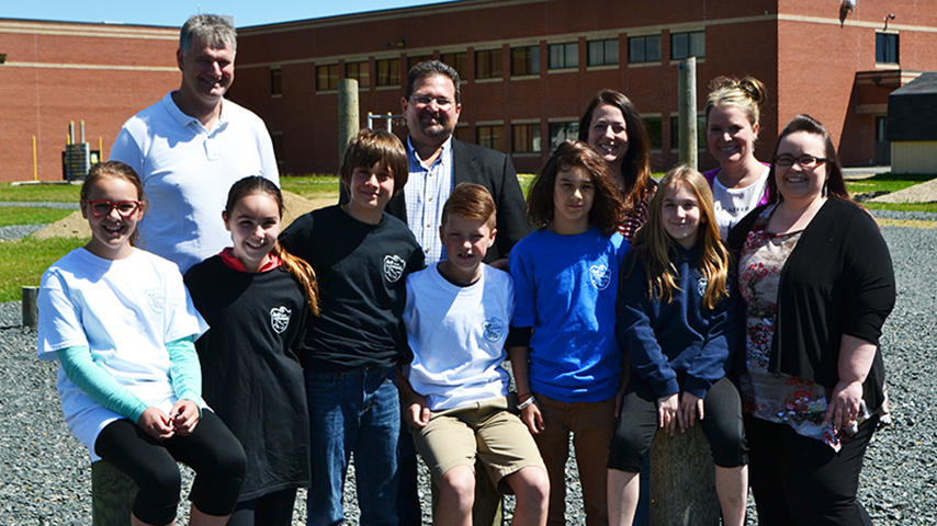 Some teachers and students of l’École communautaire Le Tremplin